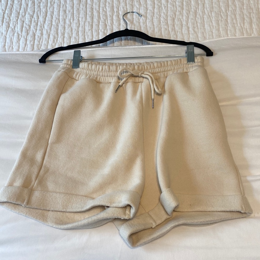 Lounge Set - image 2